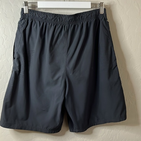 Russell Brand, men’s athletic shorts reflective tape on sides front pockets. MED - Picture 6 of 12